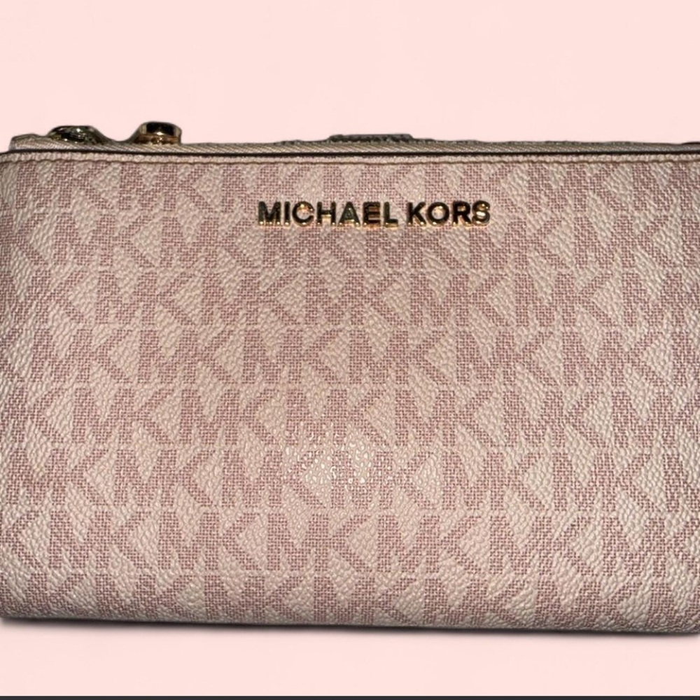 Michael Kors Pink Signature Women's Wallet